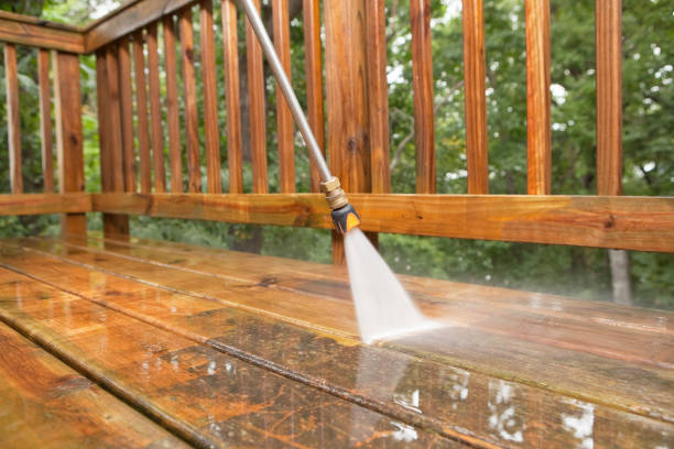 Best Garage Pressure Washing  in East Bakersfield, CA